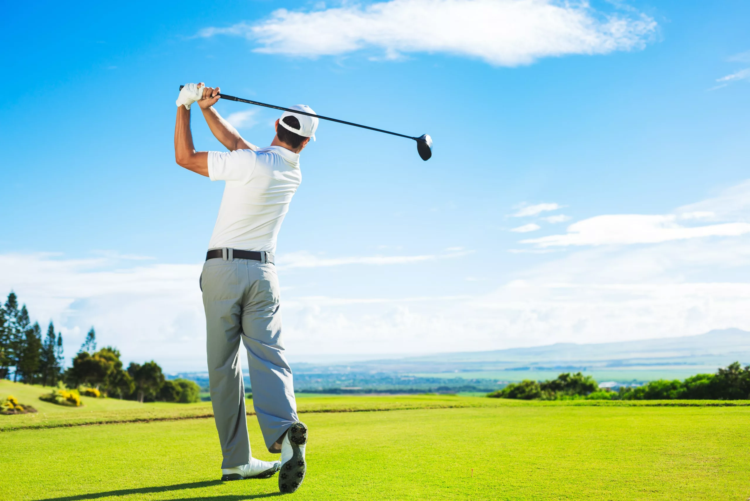 tips on how to keep your back safe on the golf course